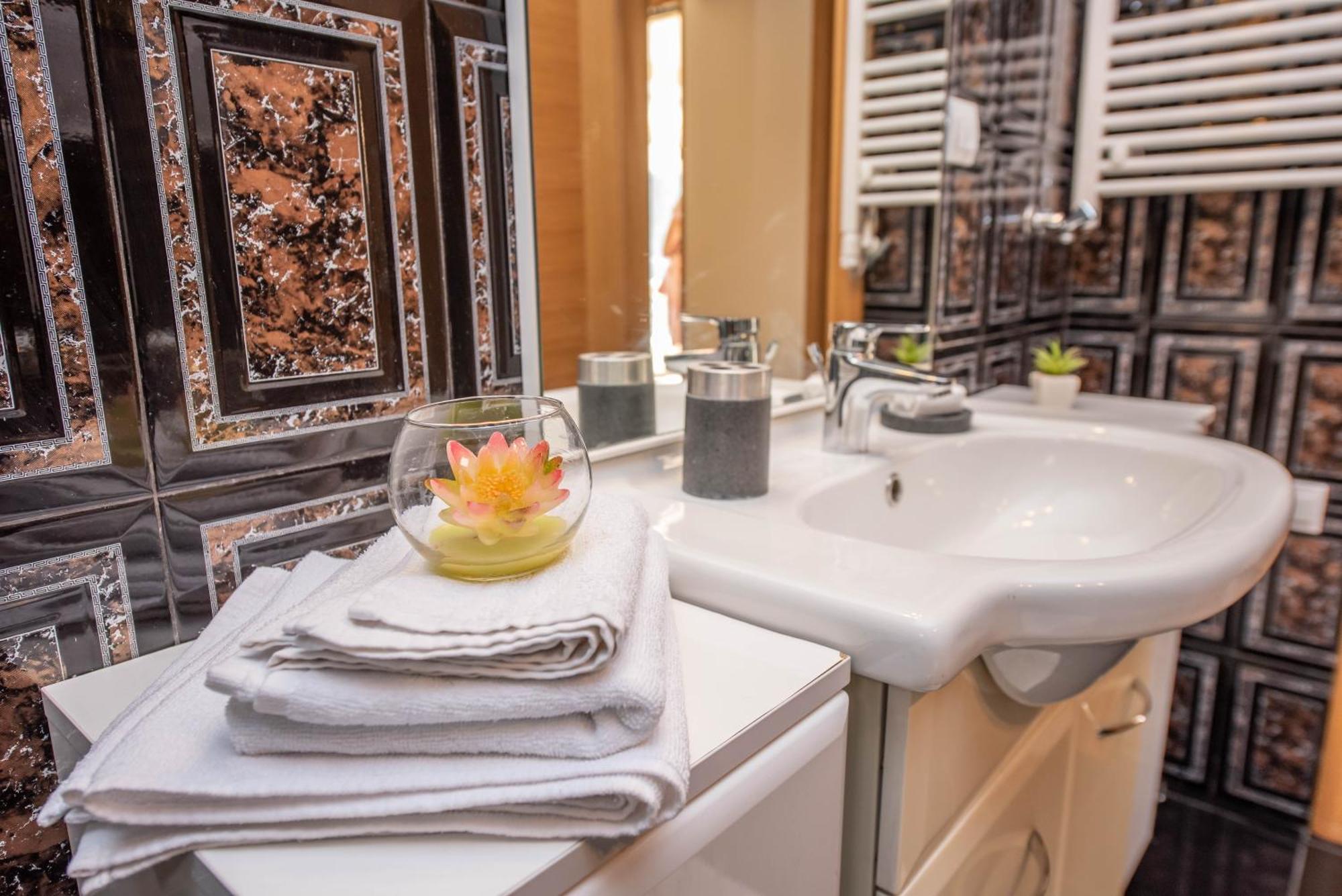 S&P City Center Apartments Kotor Exteriér fotografie